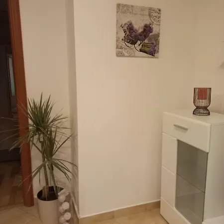Udoban Stan Na Pecinama Rijeka